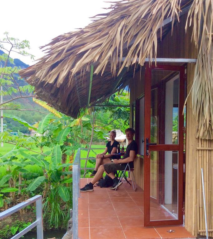 Homestay Quan Hang ماي تشاو المظهر الخارجي الصورة